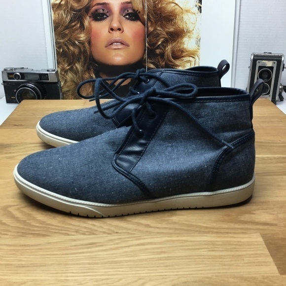 Express Shoes - Picture 1 of 9